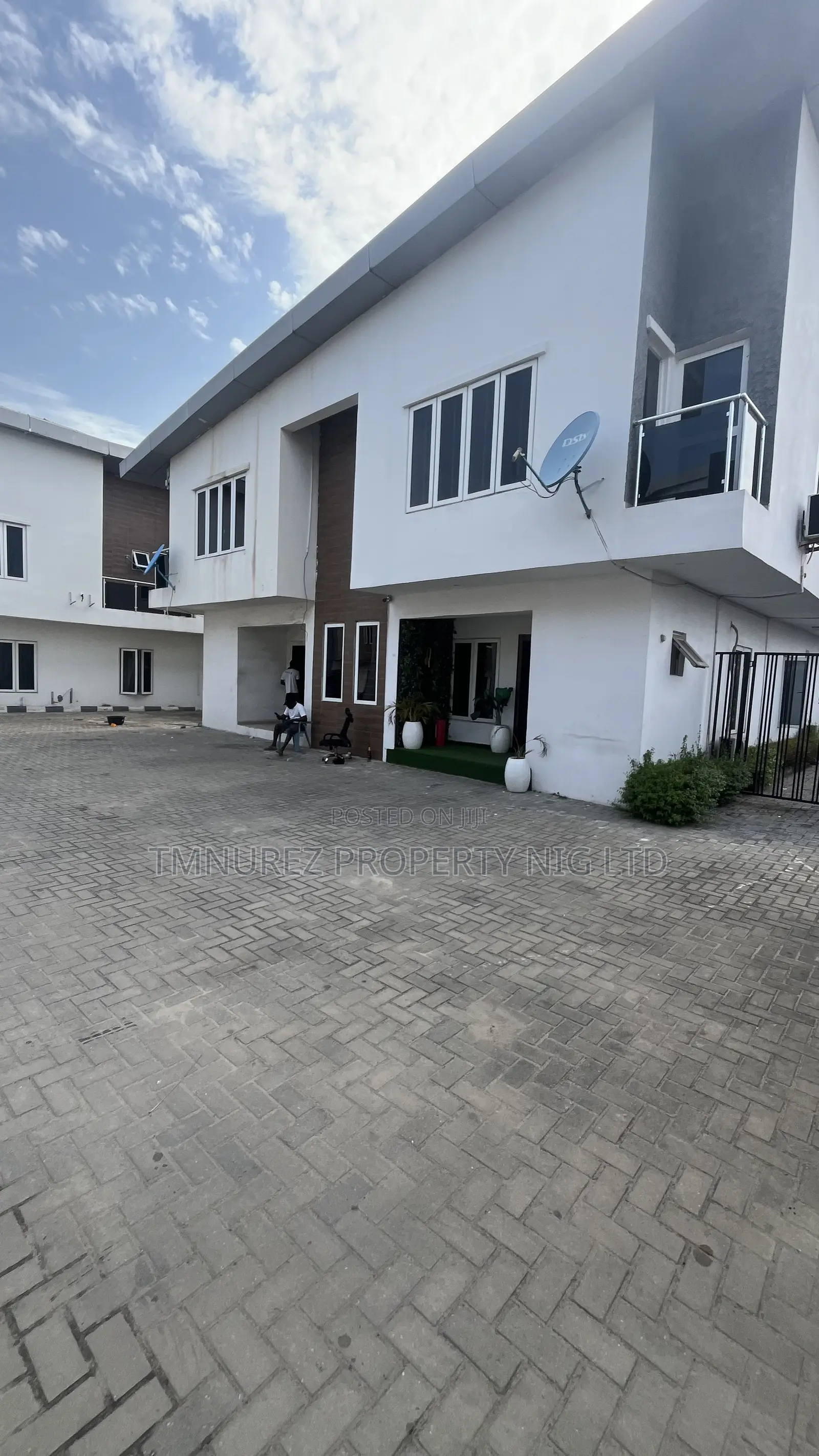 1bdrm Apartment in Good Mini Court At for rent