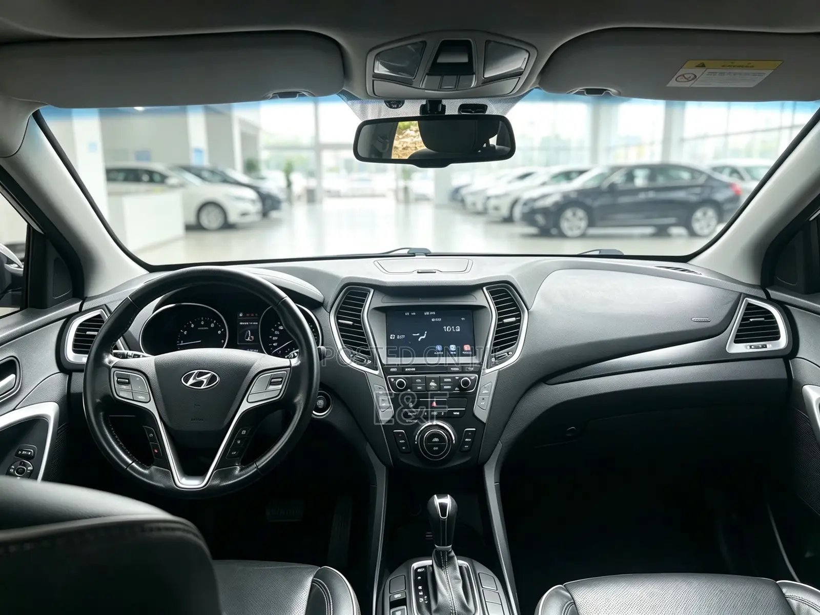 Hyundai Santa Fe 2017 White
