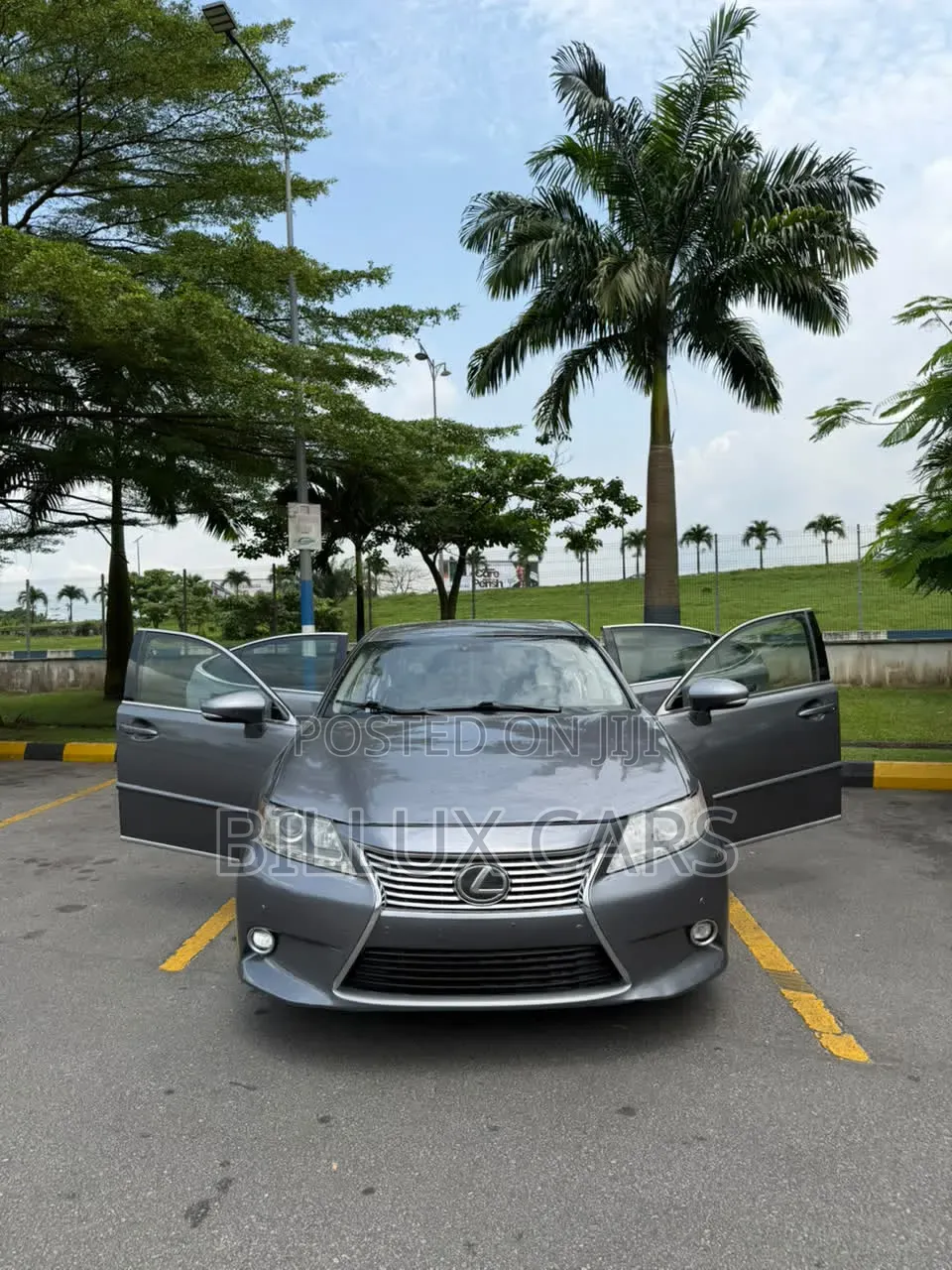 Lexus ES 350 FWD 2014 Gray