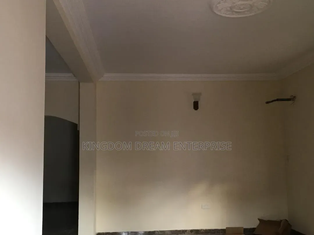 3bdrm Block of Flats in Magodo Phase 1 Lagos for sale