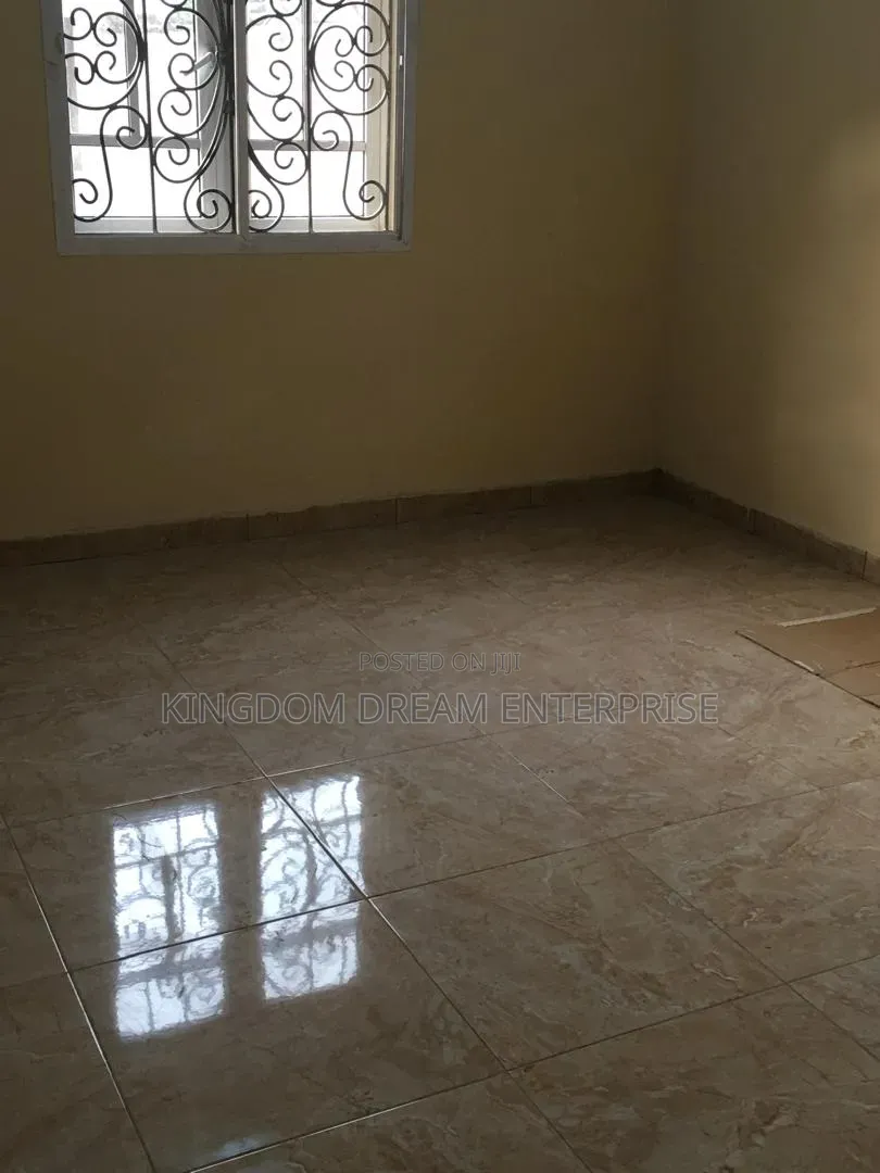 3bdrm Block of Flats in Magodo Phase 1 Lagos for sale