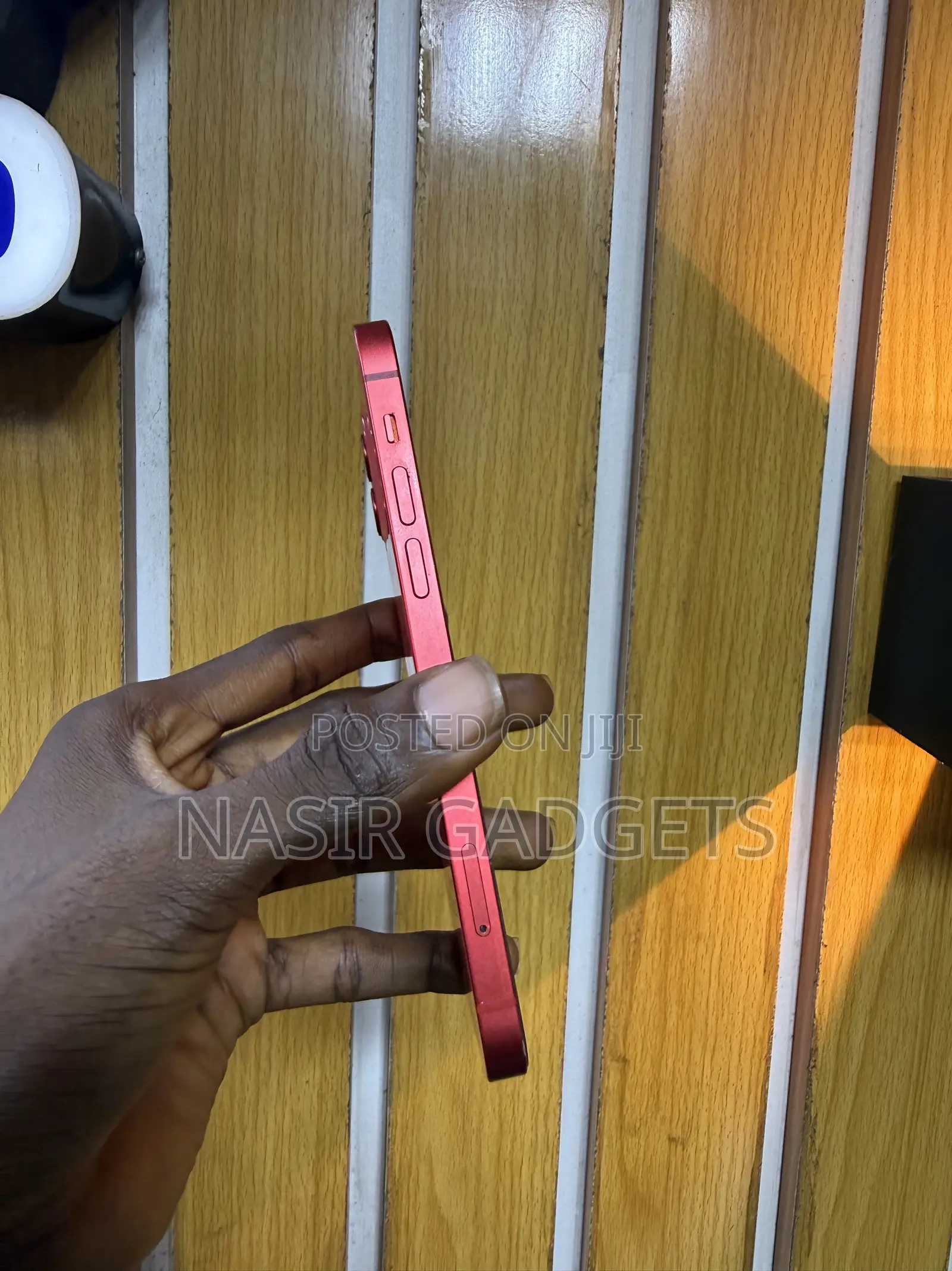 Apple iPhone 12 64 GB Red