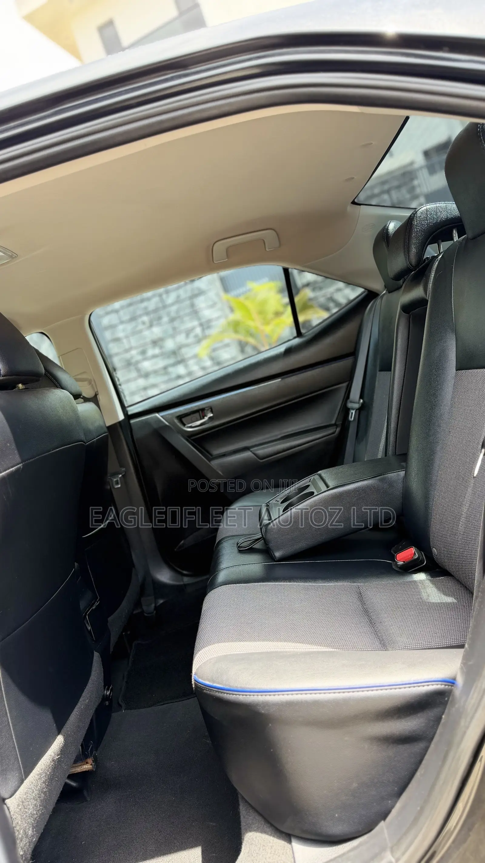 Toyota Corolla SE Special Edition 4dr Sedan (1.8L 4cyl CVT) 2017 Black