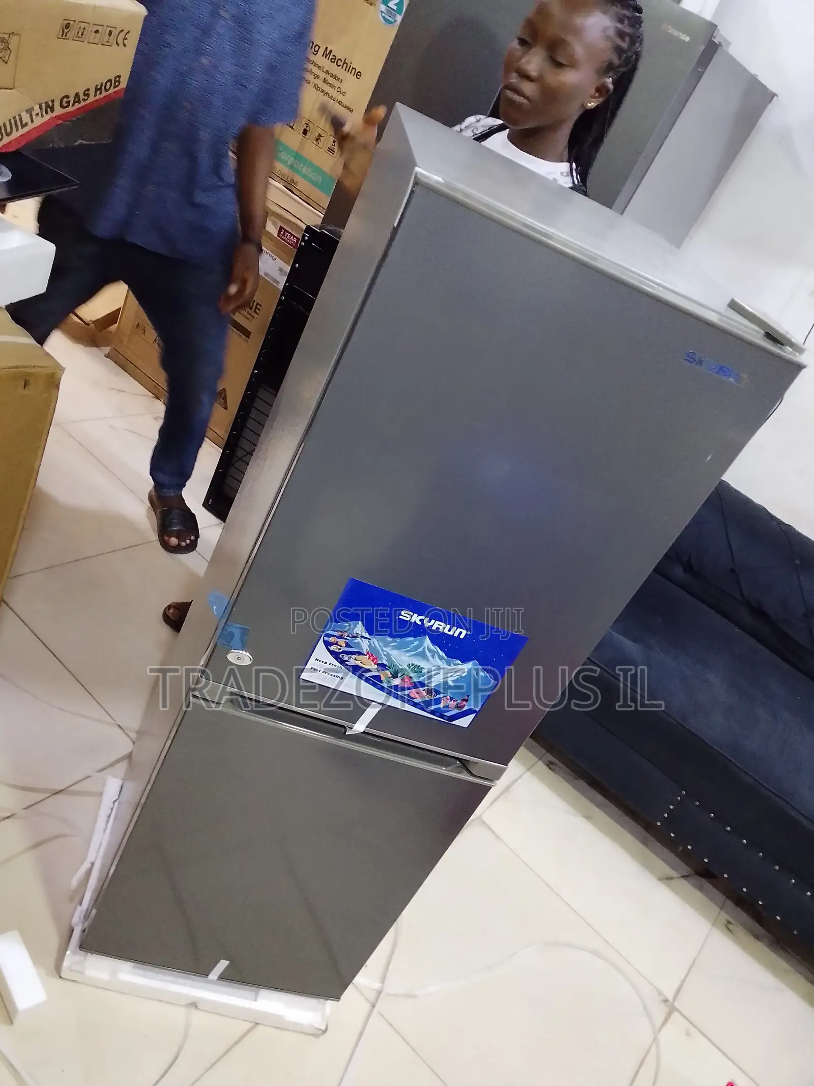 Skyrun 170L Refrigerator for Everyday Food Storage