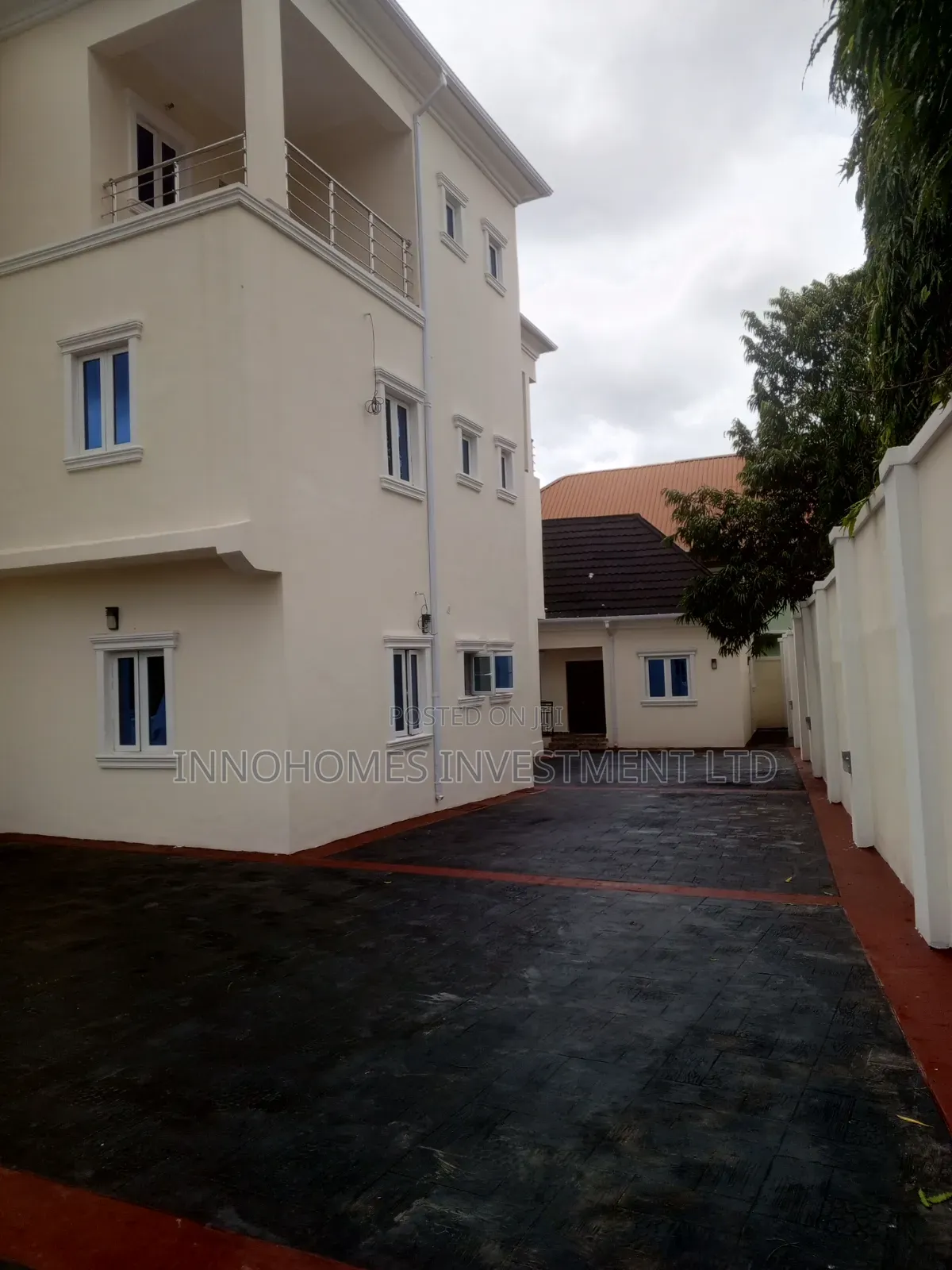 15bdrm Apartment in Lokogoma for sale