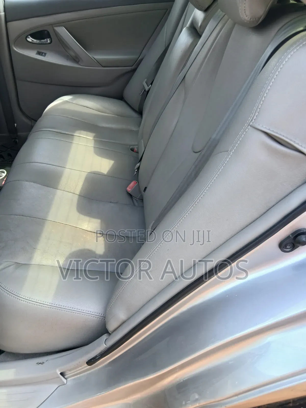 Toyota Camry 2010 Silver