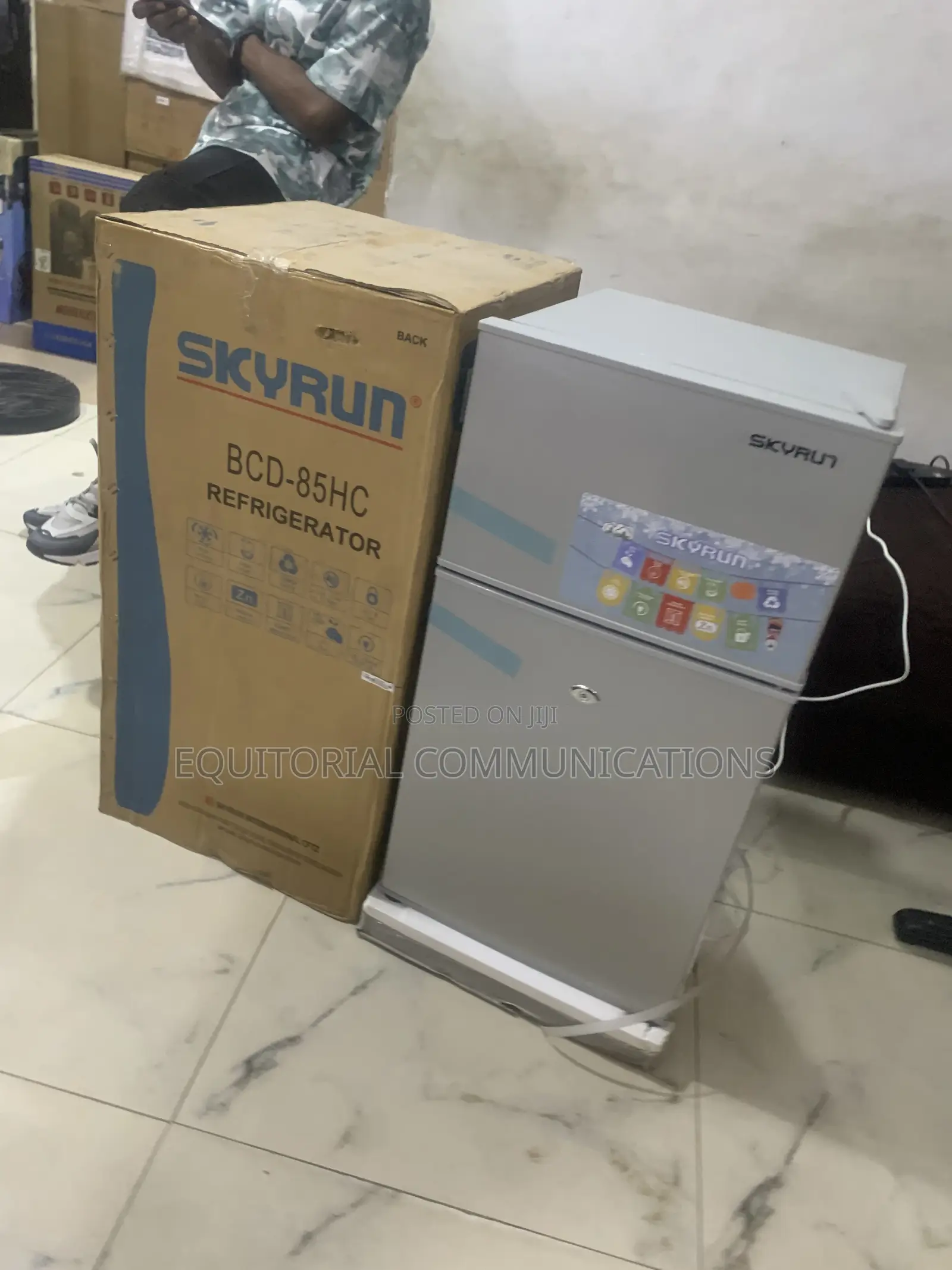 SKYRUN 85L Mini Fridge With Freezer for Home and Office