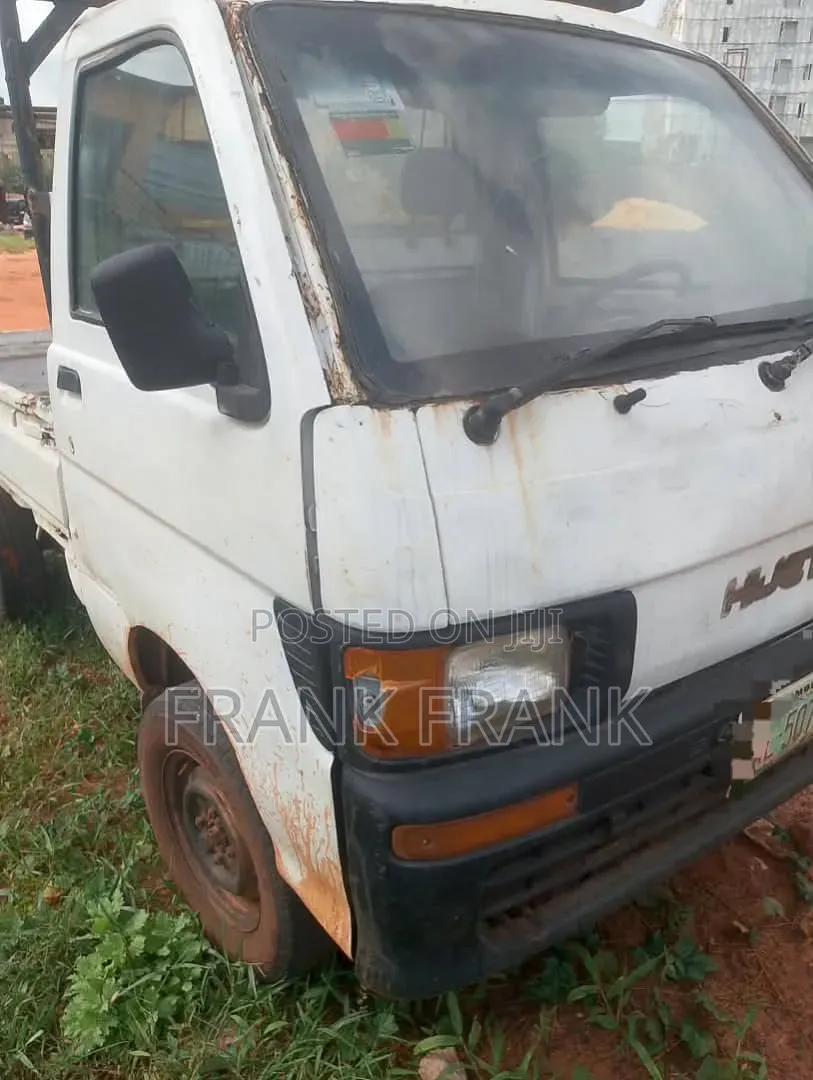 Hijet Shuttle Pickup White