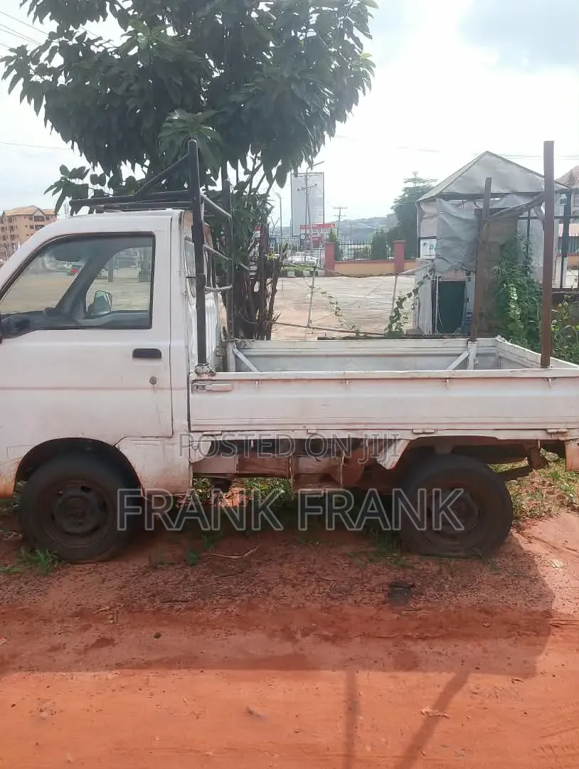 Hijet Shuttle Pickup White