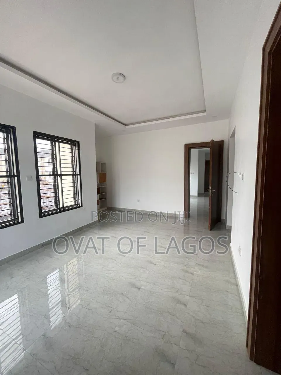 5bdrm Duplex in Banana Island for rent