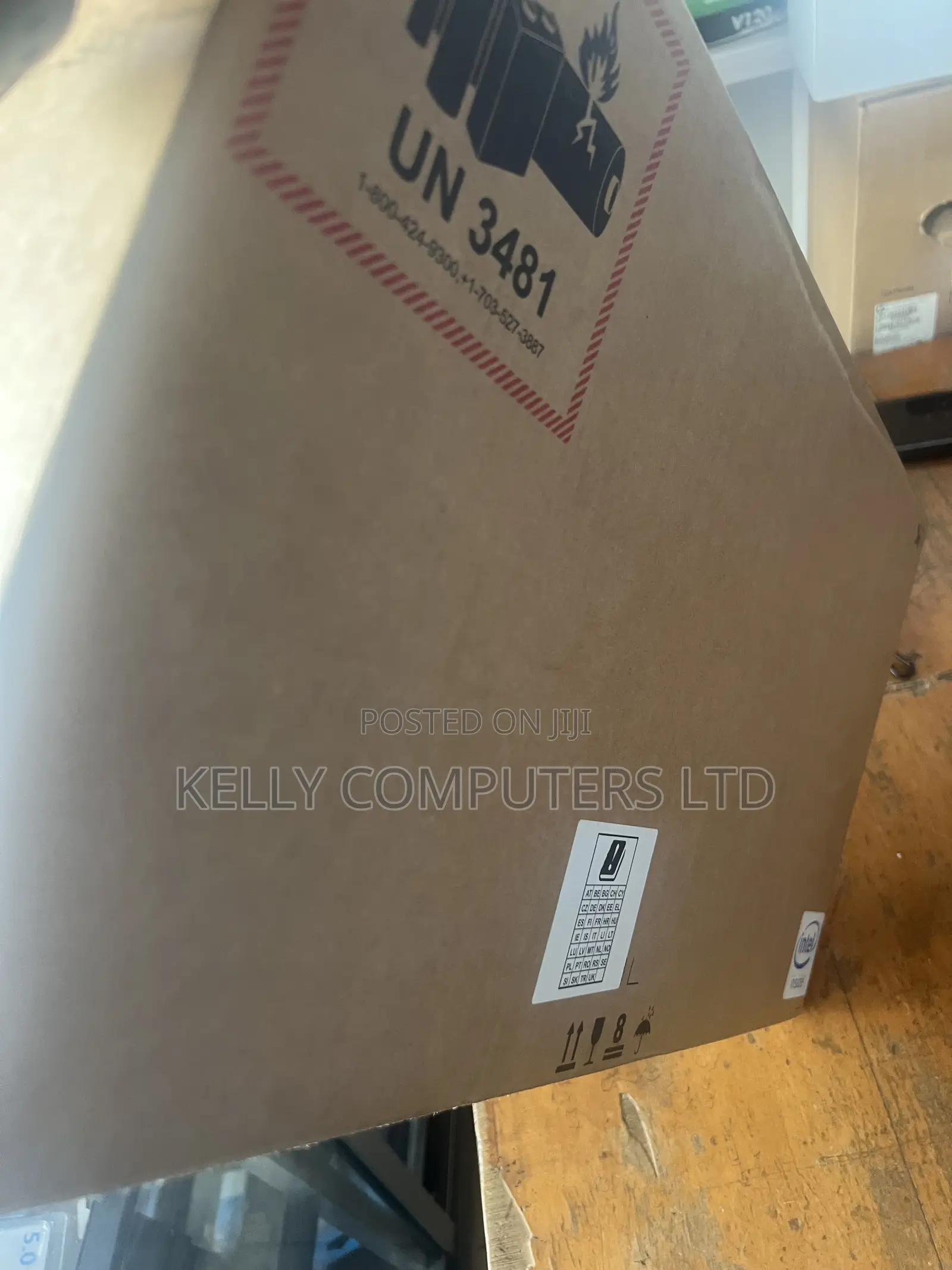 New Laptop HP 250 G10 8GB Intel Core i7 SSD 256GB