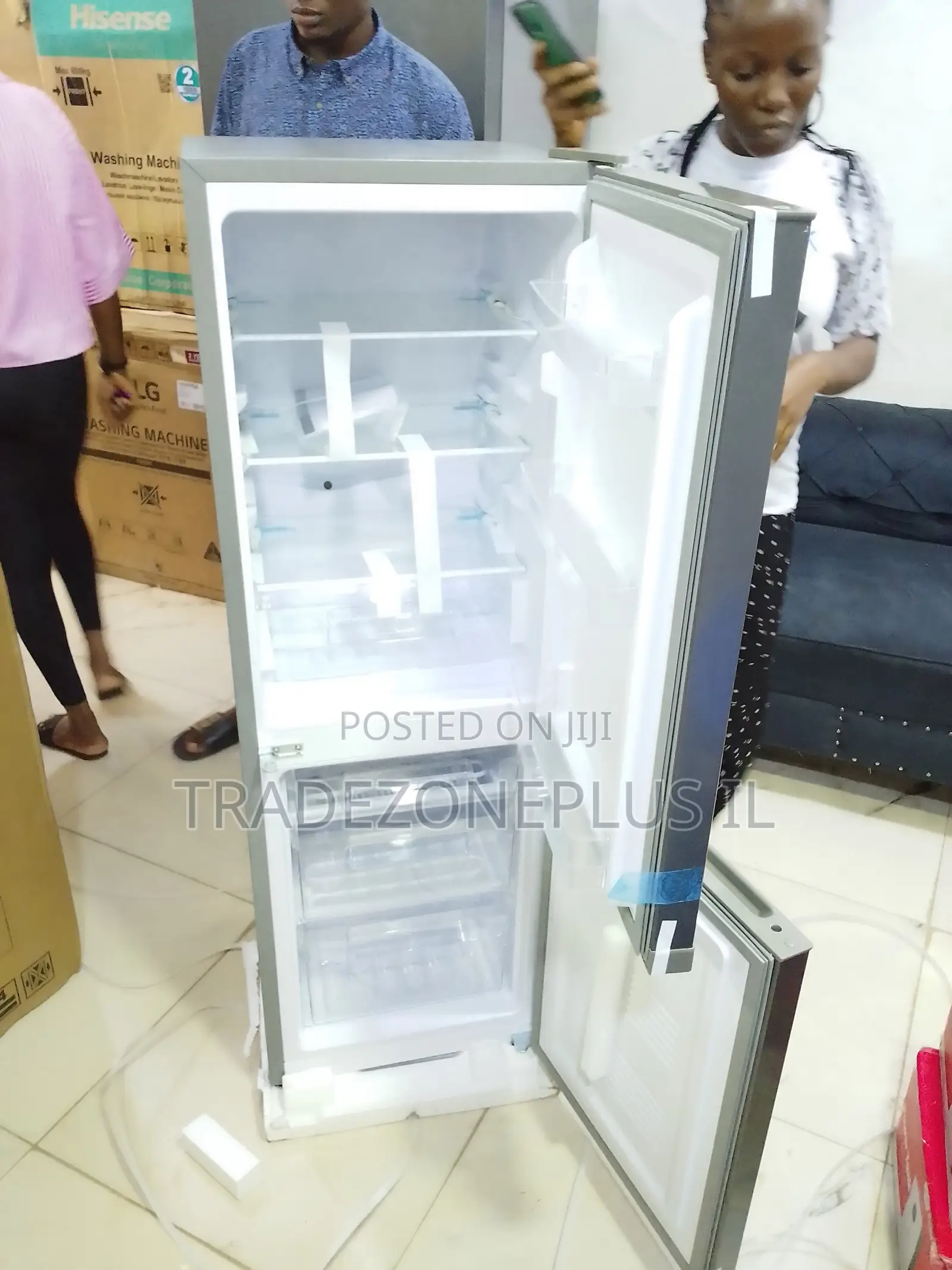 Skyrun BCD-170K Refrigerator for Neat Kitchen Storage