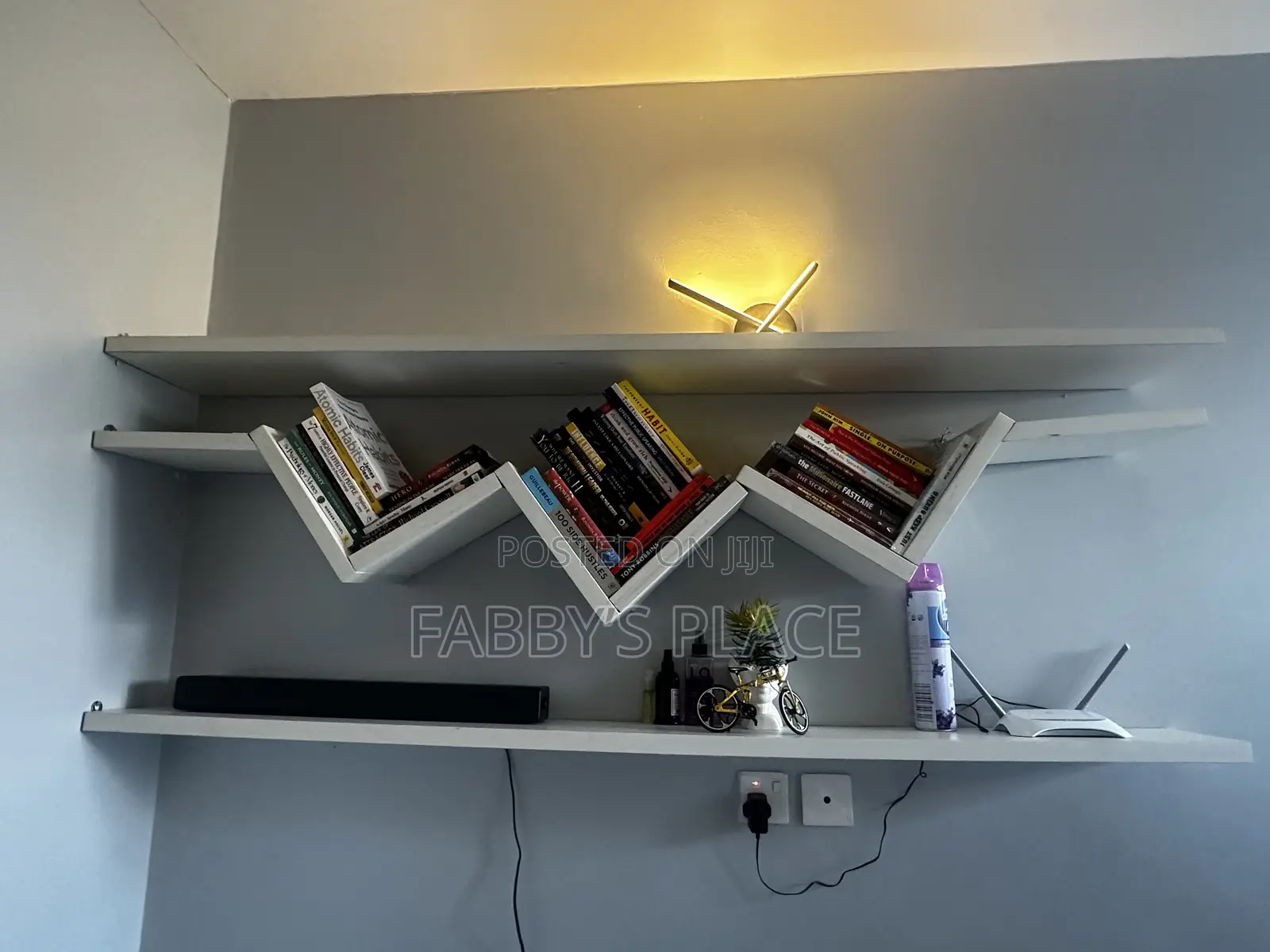 Modern Zigzag Wall-Mounted Bookshelf With Floating Shelves