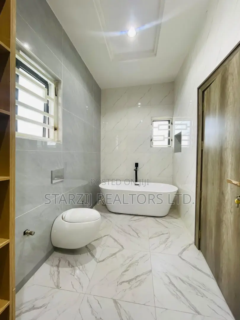 6bdrm Villa in Katampe Extension for sale