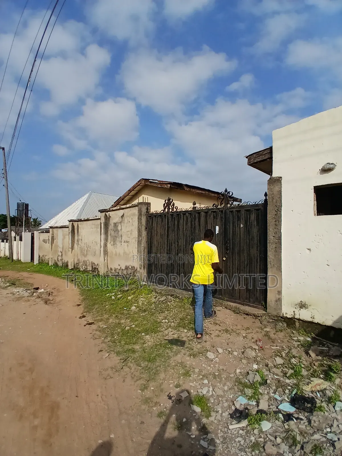 Furnished 2bdrm Bungalow in Environmental, FHA for sale