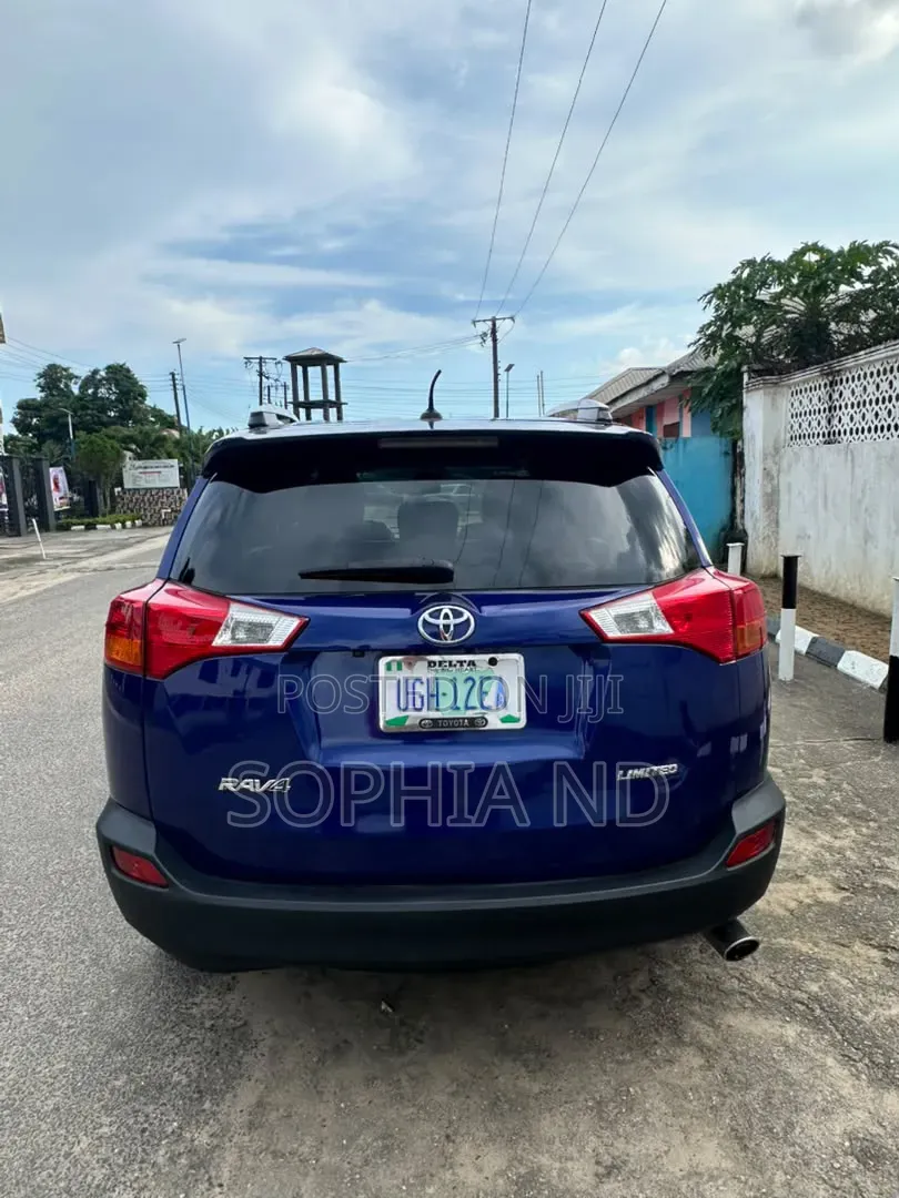 Toyota RAV4 2015 Blue