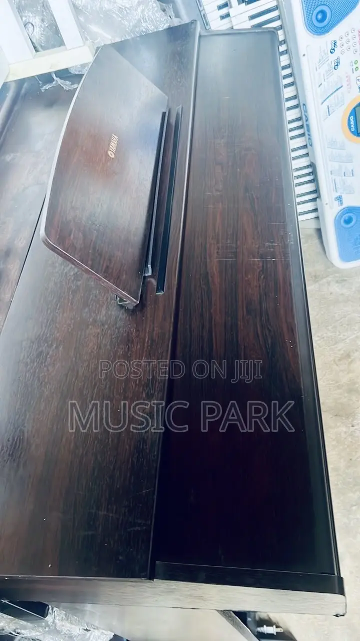 Neat UK Used Yamaha YDP-201 Digital Upright Piano - 88 Weighted Keys
