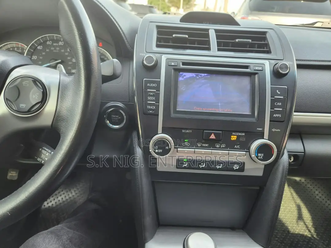 Toyota Camry SE V6 4dr Sedan (3.5L 6cyl 6A) 2013 Black