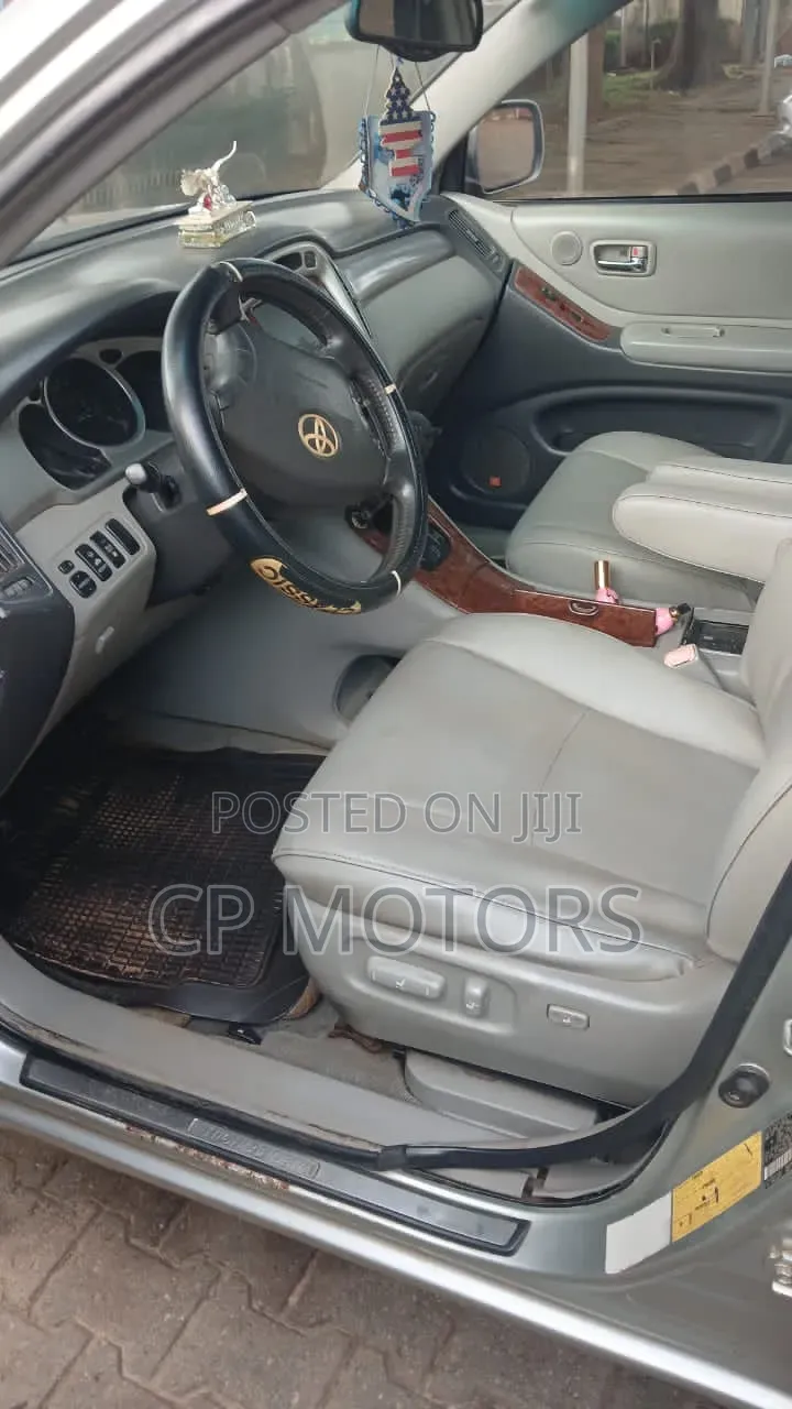 Toyota Highlander 2005 Silver