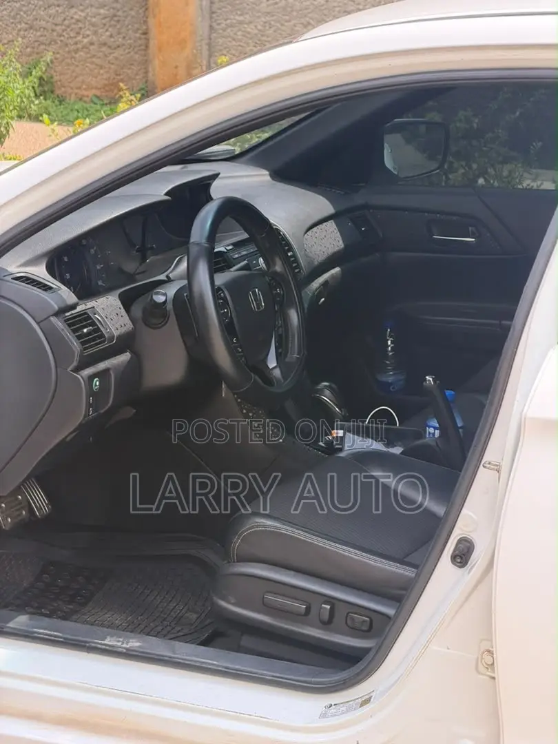Honda Accord 2017 White