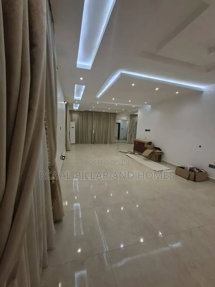 6bdrm Duplex in Mabuchi Estate, Mabushi for rent