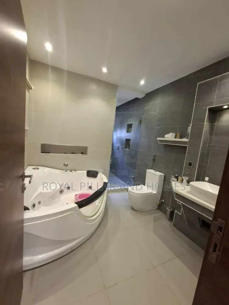 6bdrm Duplex in Mabuchi Estate, Mabushi for rent