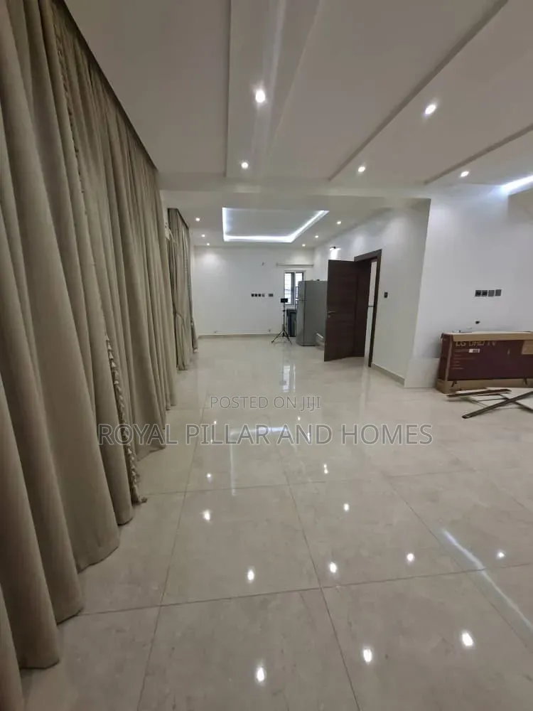 6bdrm Duplex in Mabuchi Estate, Mabushi for rent
