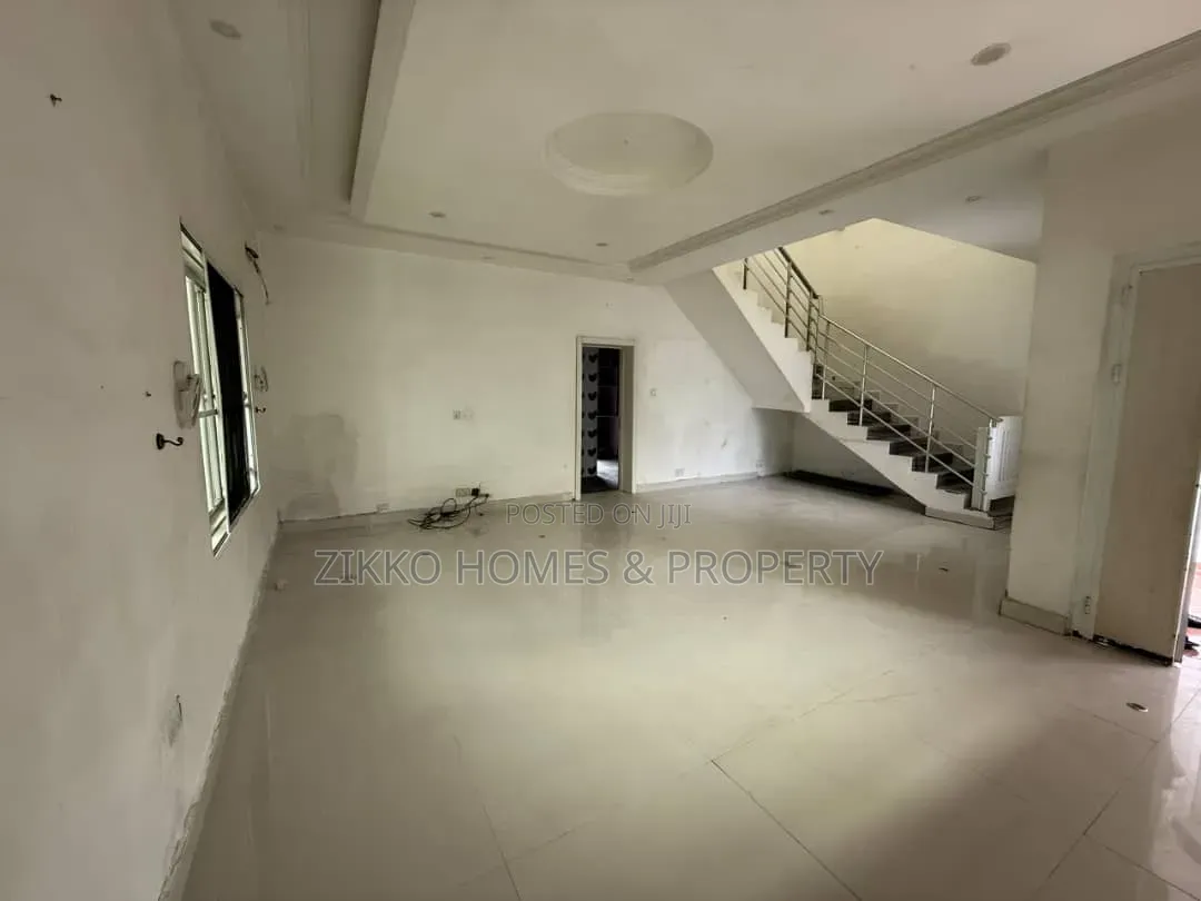 3bdrm Townhouse / Terrace in Horizon 1, Lekki Phase 1 for rent