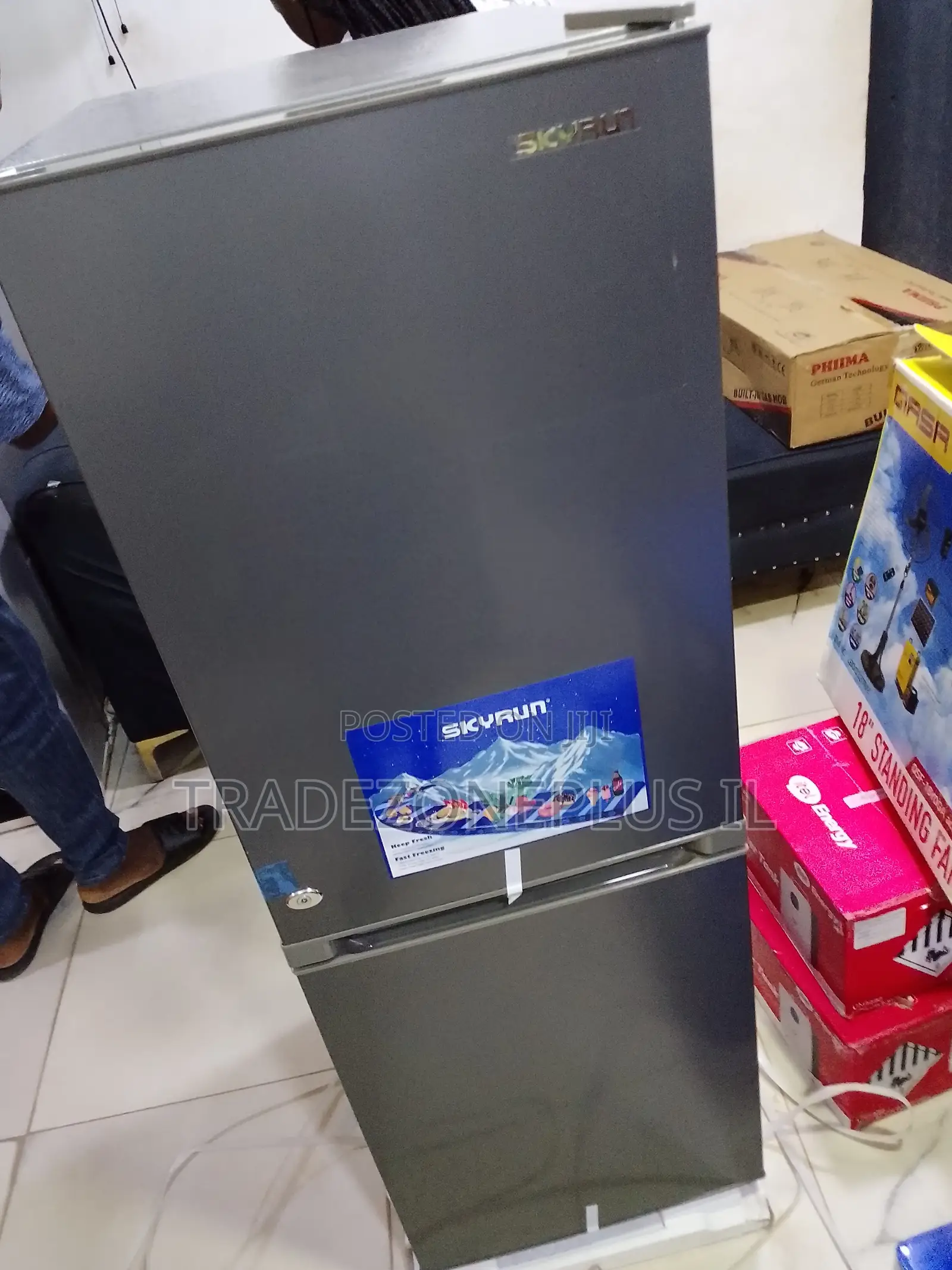 Skyrun BCD-170K Kitchen Fridge for Household Essentials