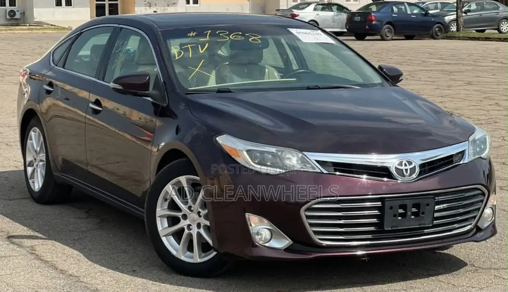 Toyota Avalon XLE 4dr Sedan (3.5L 6cyl 6A) 2014 Burgundy