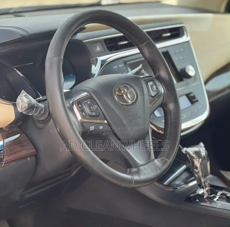Toyota Avalon XLE 4dr Sedan (3.5L 6cyl 6A) 2014 Burgundy