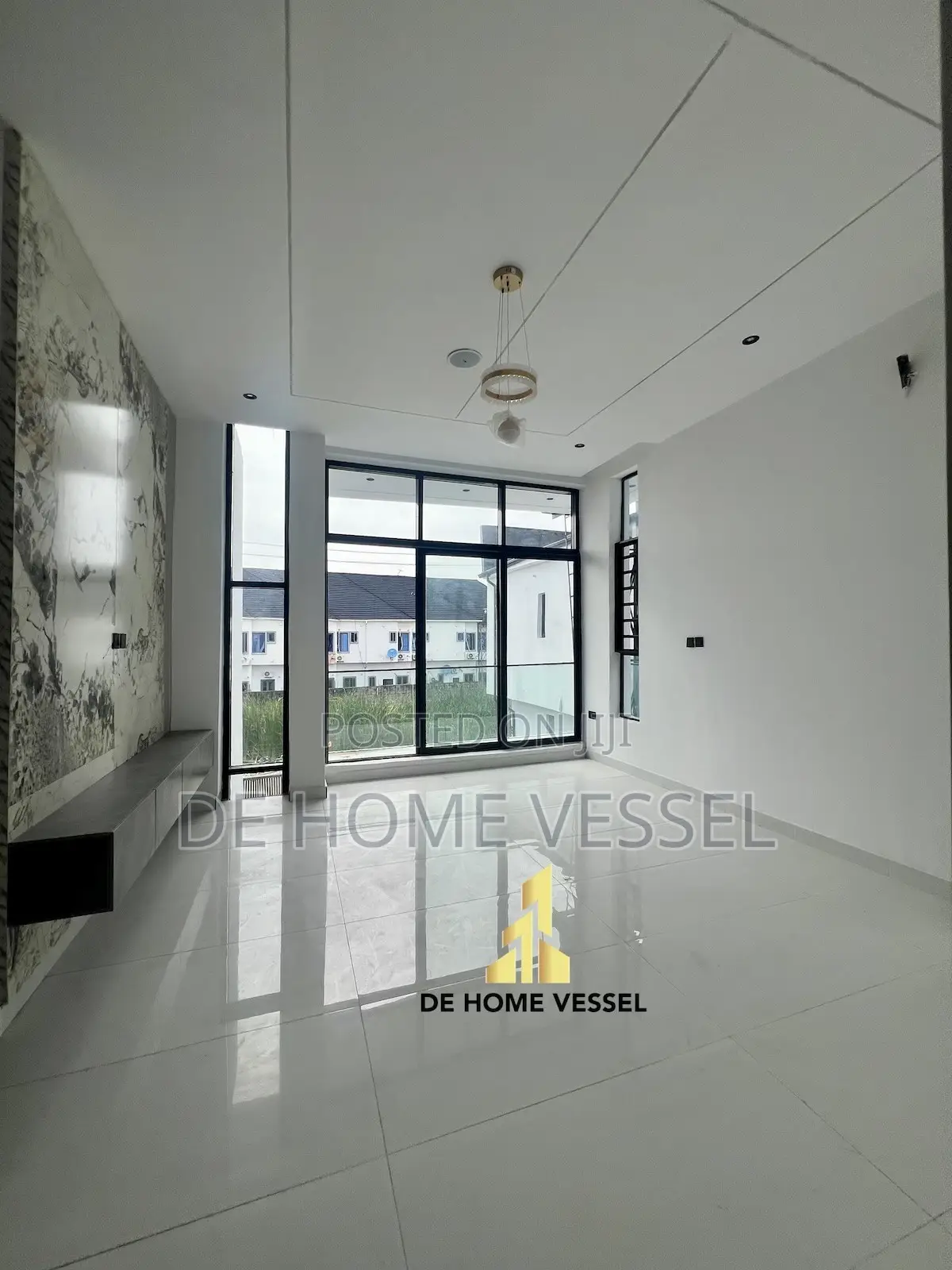 4bdrm Duplex in Ikota for sale