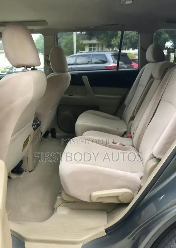 Toyota Highlander 2009 Gray