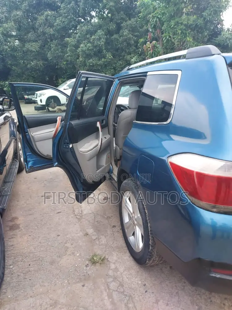 Toyota Highlander 2009 Blue