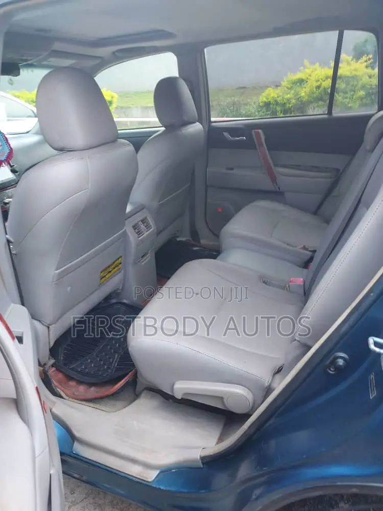 Toyota Highlander 2009 Blue