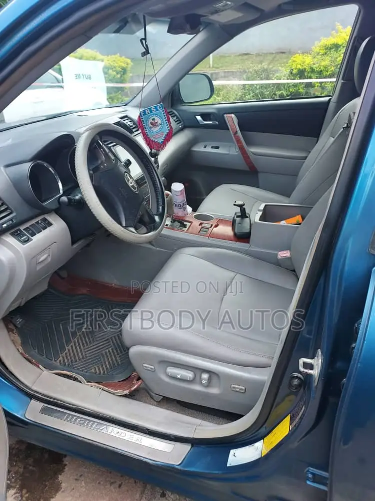 Toyota Highlander 2009 Blue
