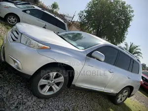 Toyota Highlander 2013 Silver