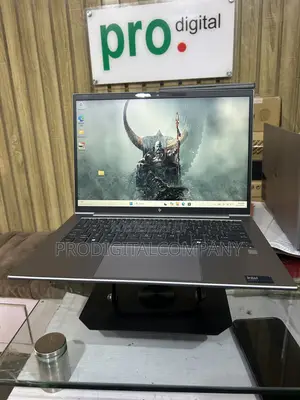 Laptop HP ZBook Firefly 14 G11 32GB Intel Core Ultra 7 SSD 1T
