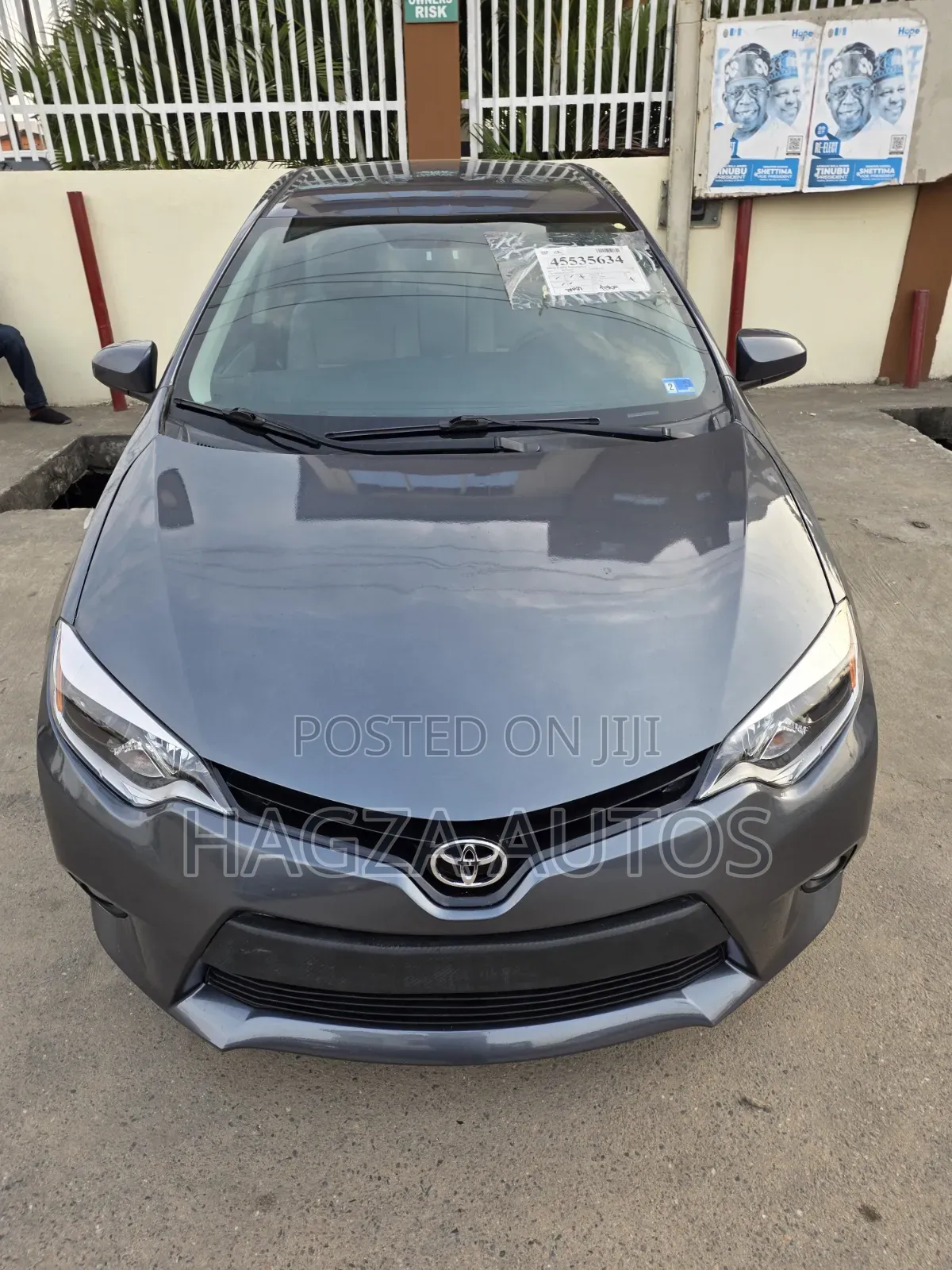 Toyota Corolla LE Premium 4dr Sedan (1.8L 4cyl CVT) 2015 Gray