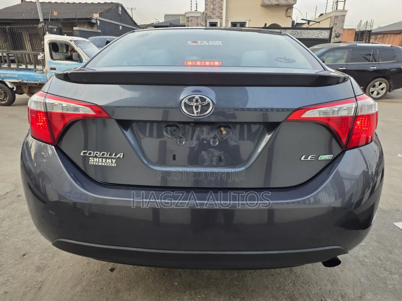Toyota Corolla LE Premium 4dr Sedan (1.8L 4cyl CVT) 2015 Gray