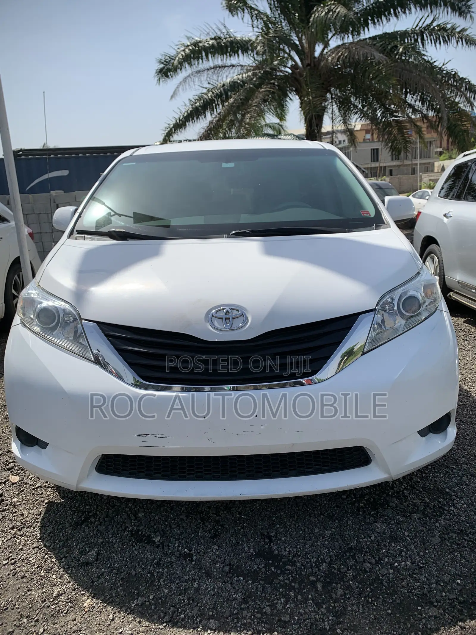 Toyota Sienna 2011 White