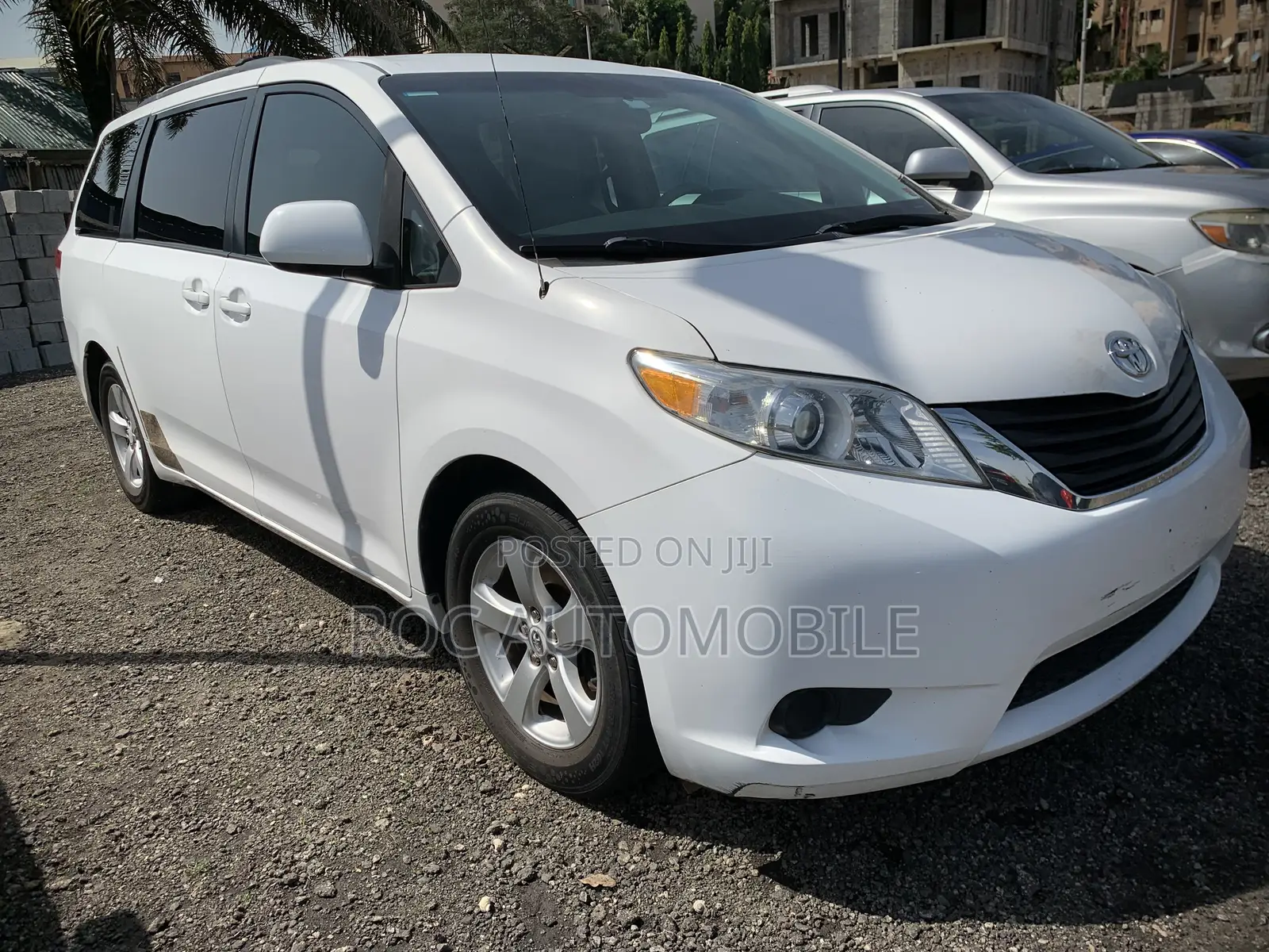 Toyota Sienna 2011 White