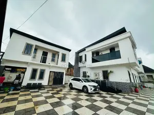 4bdrm Duplex in Redeem Road, Oshimili South for sale