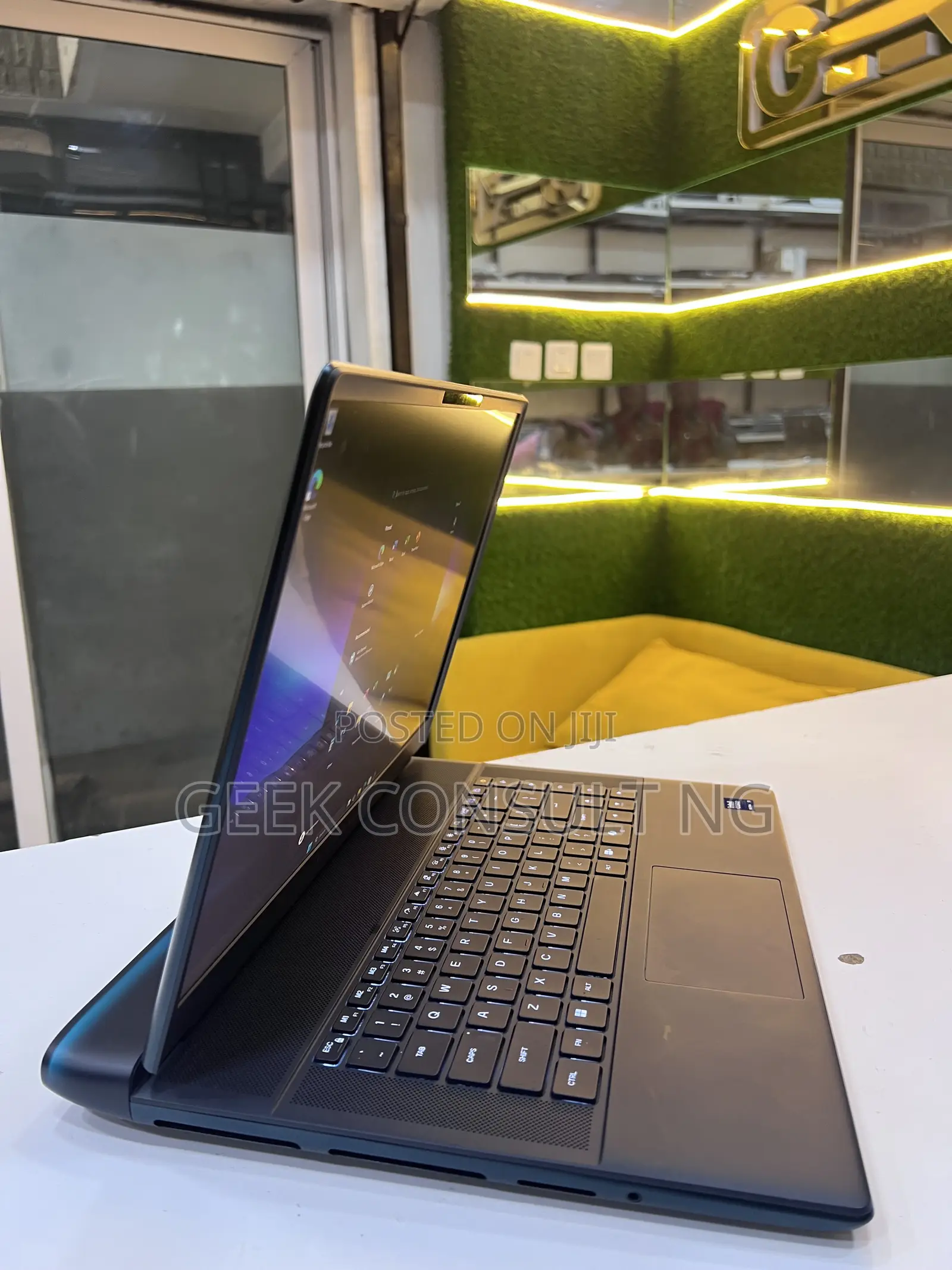 Laptop Alienware Area-51 32GB Intel Core Ultra 9 SSD 1T