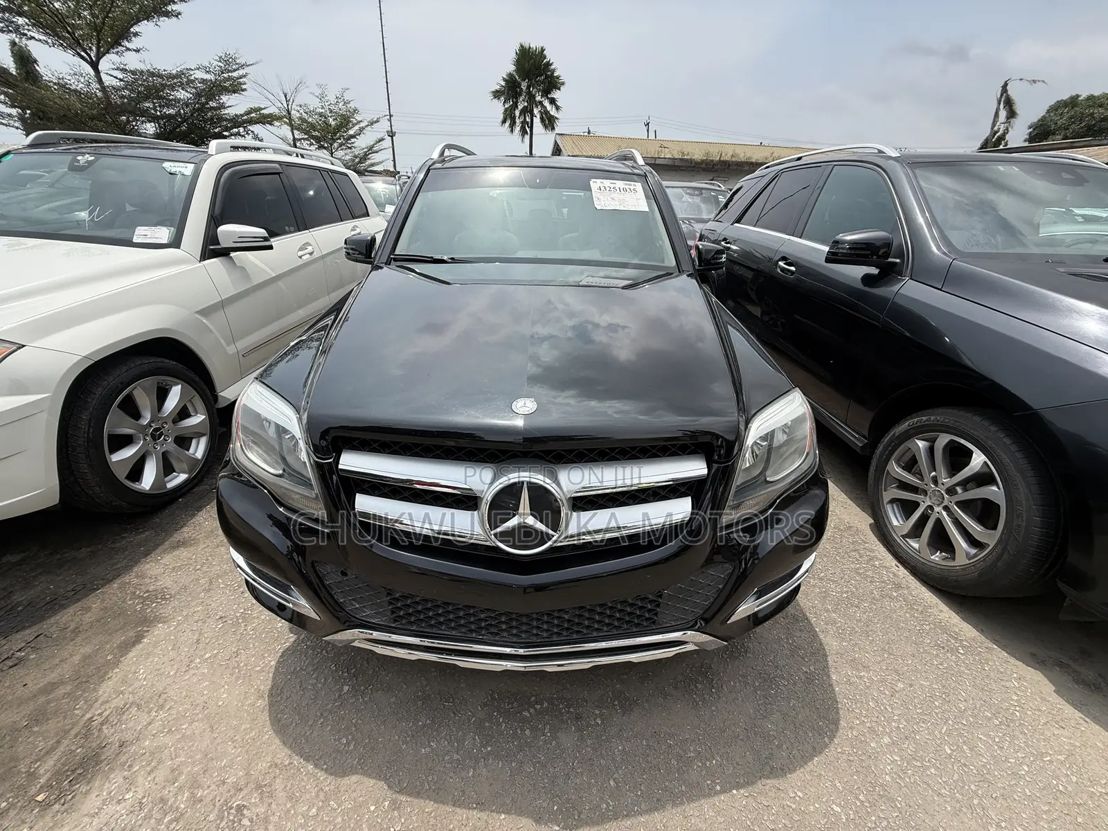 Mercedes-Benz GLK-Class Base GLK 350 4dr AWD 4MATIC (3.5L 6cyl 7A) 2015