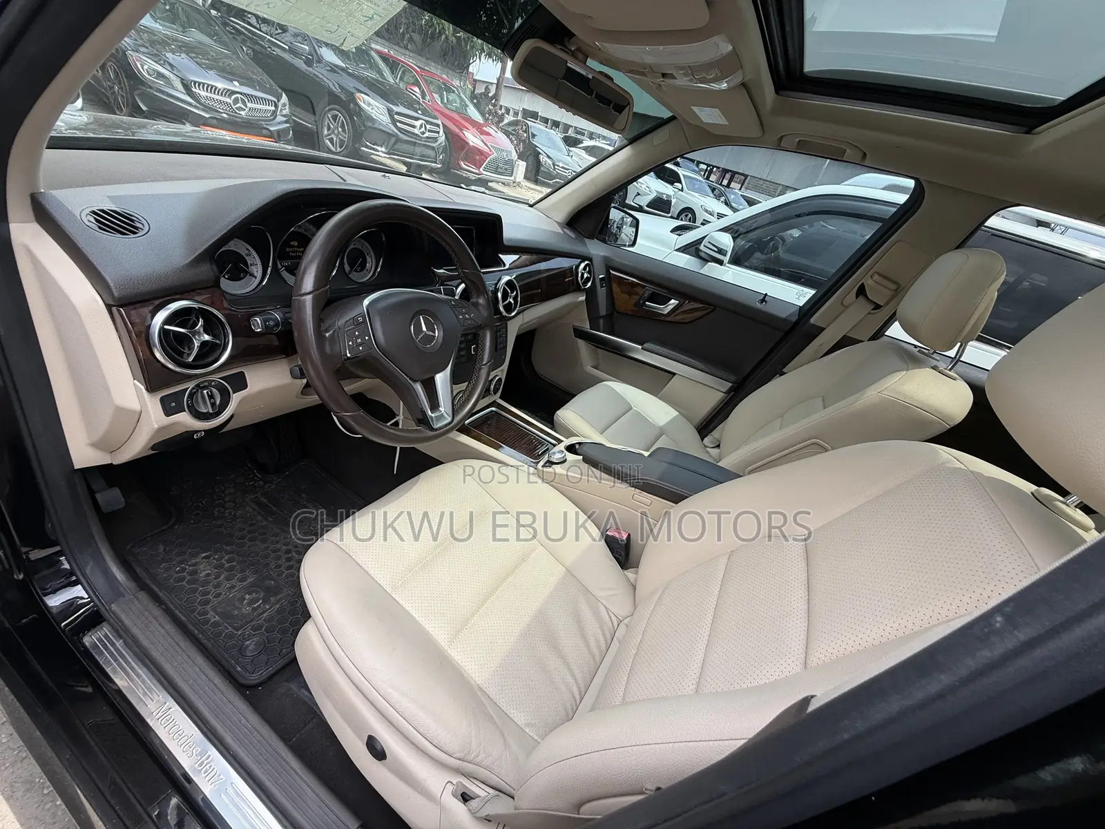 Mercedes-Benz GLK-Class Base GLK 350 4dr AWD 4MATIC (3.5L 6cyl 7A) 2015