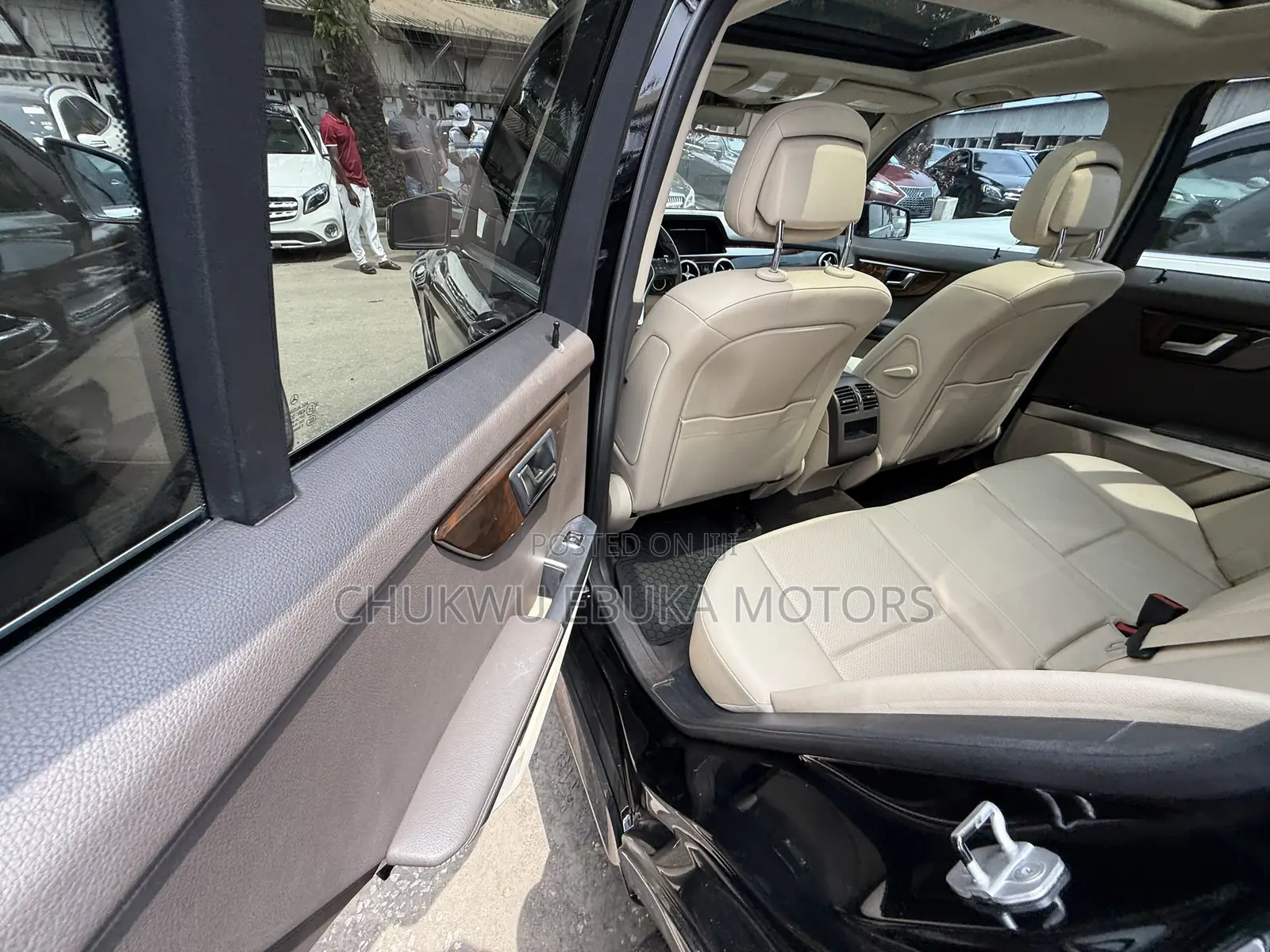 Mercedes-Benz GLK-Class Base GLK 350 4dr AWD 4MATIC (3.5L 6cyl 7A) 2015