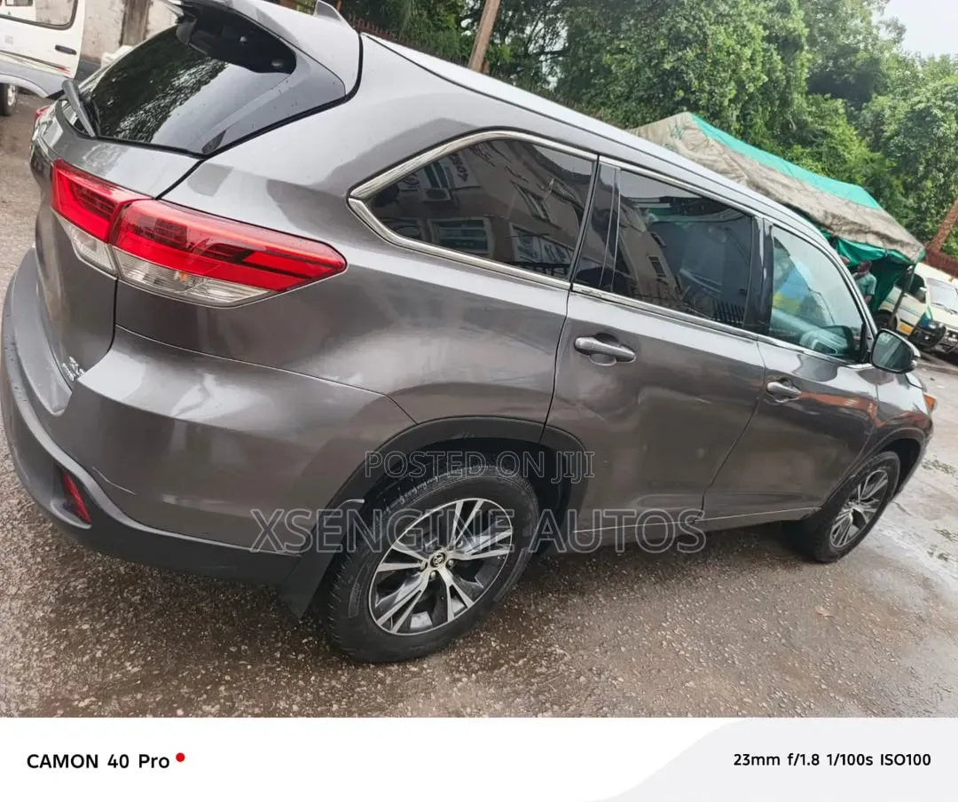Toyota Highlander 2015 Gray