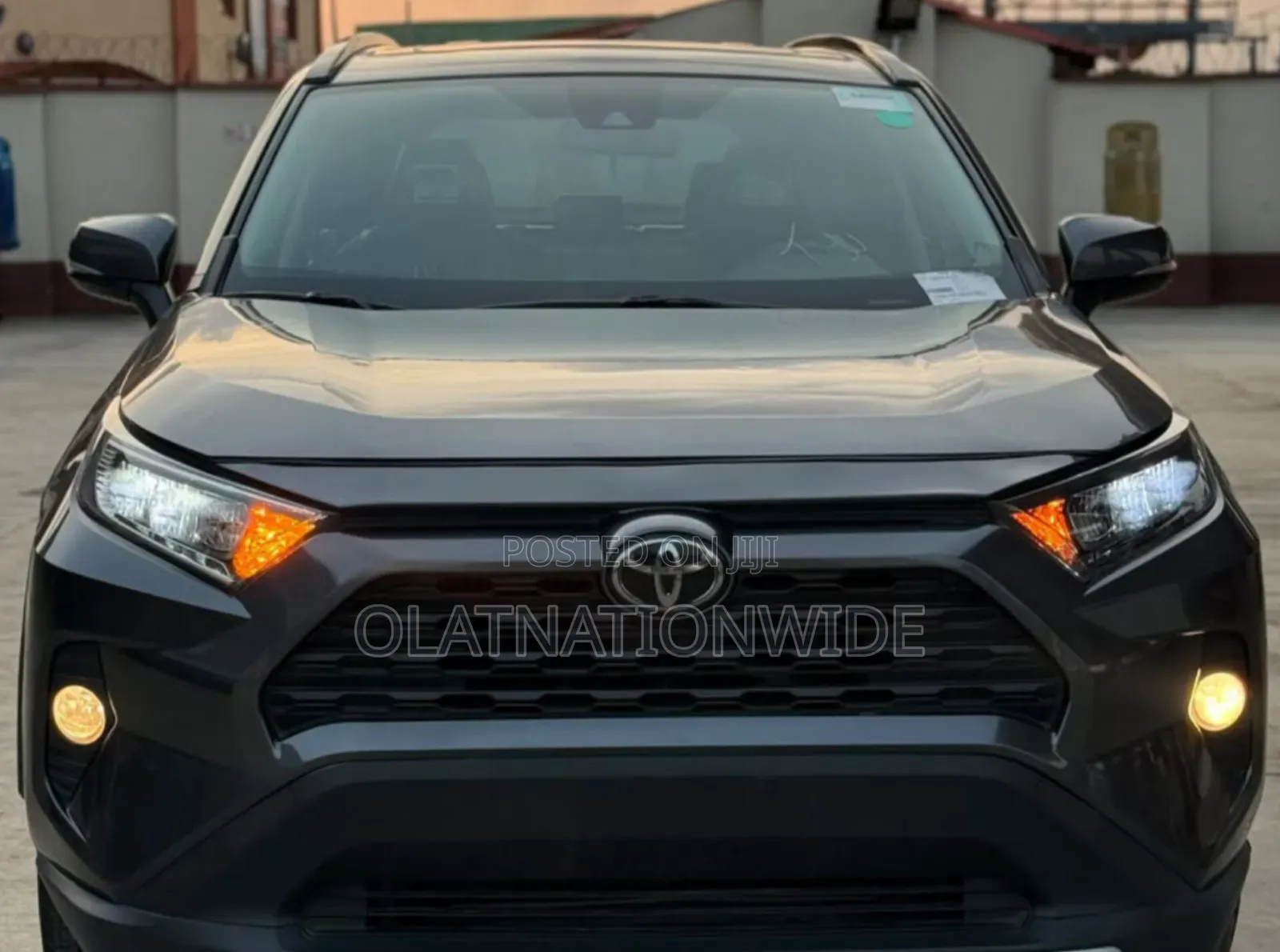 Toyota RAV4 XLE AWD 2020 Black