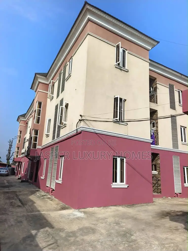 3bdrm Apartment in Ogudu for rent